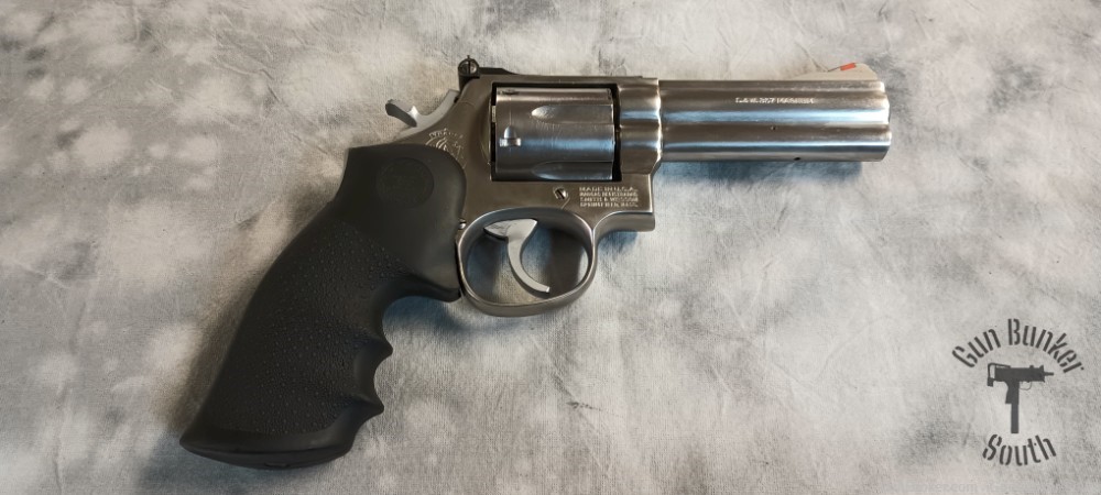 Smith and Wesson 686 (pre-internal safety) 4"-img-1