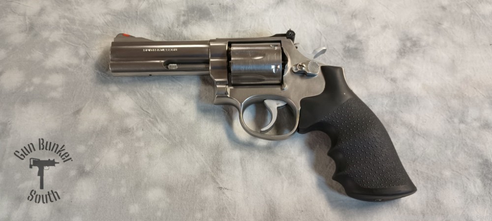 Smith and Wesson 686 (pre-internal safety) 4"-img-0