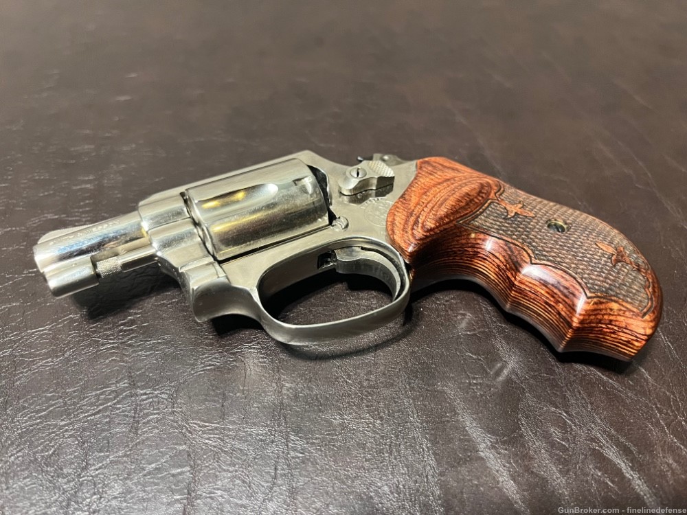 Smith & Wesson 36 No Dash Nickel Plated .38 Spl with Altamont Grips -img-7