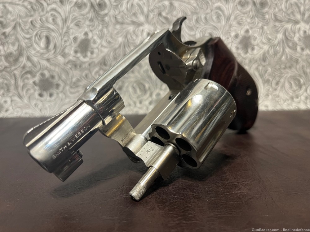 Smith & Wesson 36 No Dash Nickel Plated .38 Spl with Altamont Grips -img-5