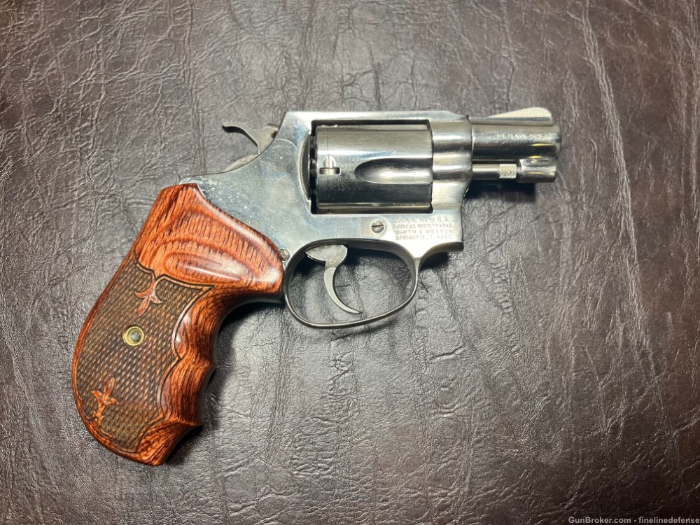 Smith & Wesson 36 No Dash Nickel Plated .38 Spl with Altamont Grips -img-1