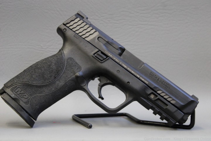 Smith & Wesson M&P40 M2.0 .40 S&W Item P-466-img-2