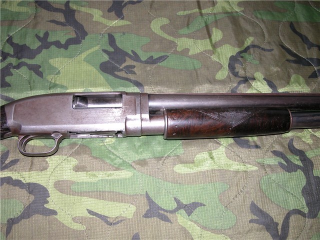 Winchester Model 12 Pump Action 12 Guage Shotgun-img-3