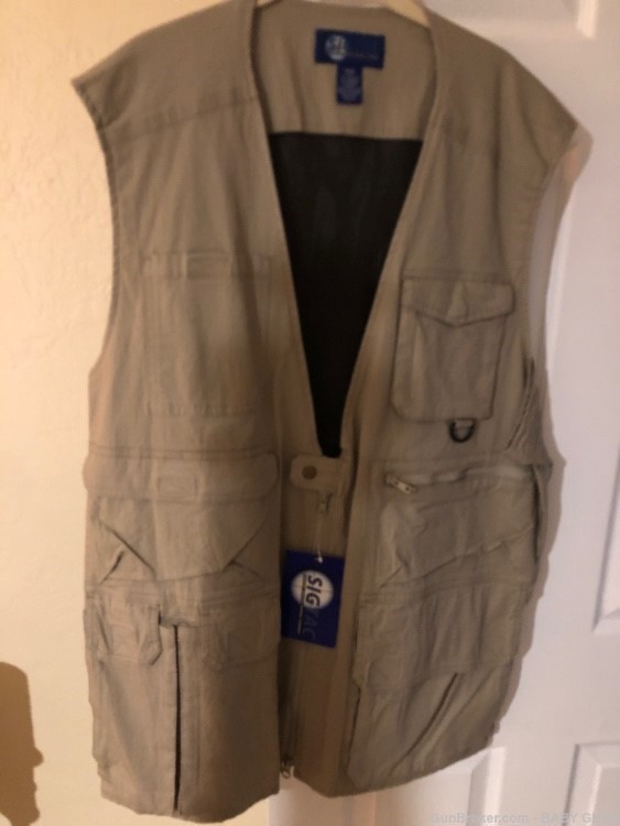 SIG ARMS TACTICAL VEST NEW XXXL TAGS STILL ON  AND ONE IN BLACK NO TAGS-img-0