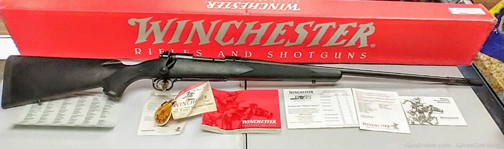Winchester 70 Classic SM PRE-64 Action w/BOSS 7mm Rem Mag 26" MFG 1990"s-img-0