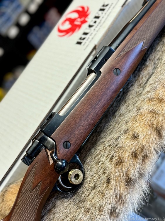 Rare Exclusive Ruger M77 Hawkeye African 35 Whelen-img-2