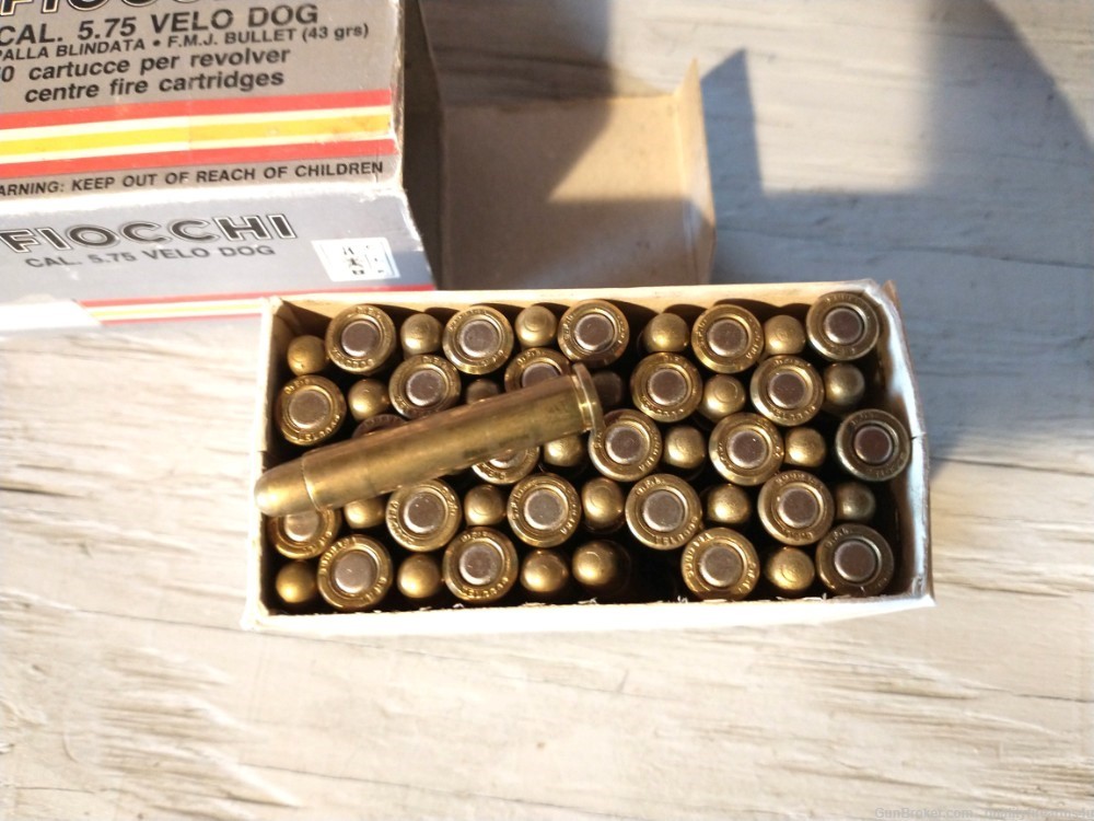 5.75 VELO DOG ammo.. FIOCCHI 1 FULL BOX OF SCARCE CALIBER..... BUY NOW!-img-2