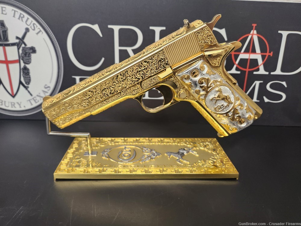  COLT 1911 38SUPER  GOLD PLATED & ENGRAVED MASTERPIECE White & Gold Grips-img-0