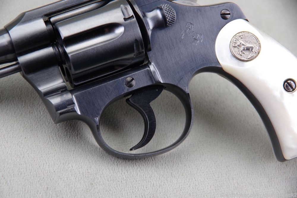 Exceptional 1939 Colt Pocket Positive 32 Police 3 1/2'' Blue with Pearls-img-6