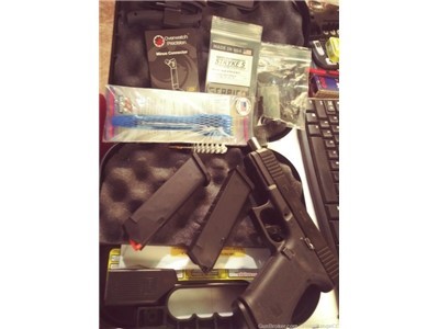 Glock 22 Gen 5 .40s&w and .357sig 3 mags, Lots of Upgrades