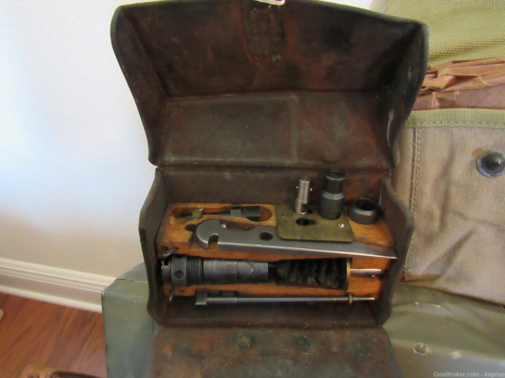 1942 Bar Saddle Pack complete with scabbard and tool Kit, Oiler, Ammo Cans-img-3