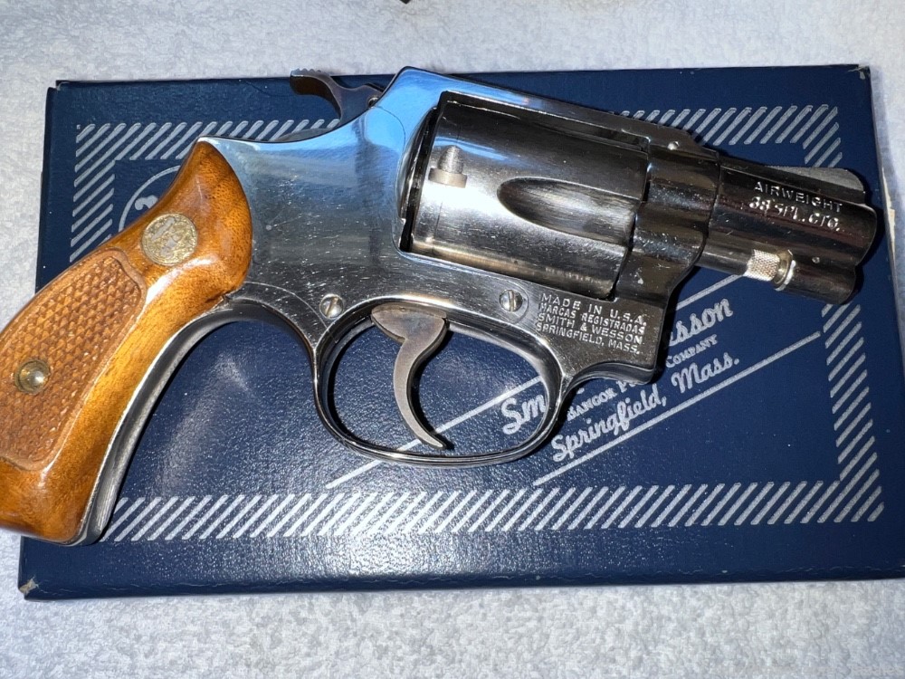 Excellent Smith & Wesson S&W Model 37 Airweight Nickel 2" 38 SPL Box Papers-img-0