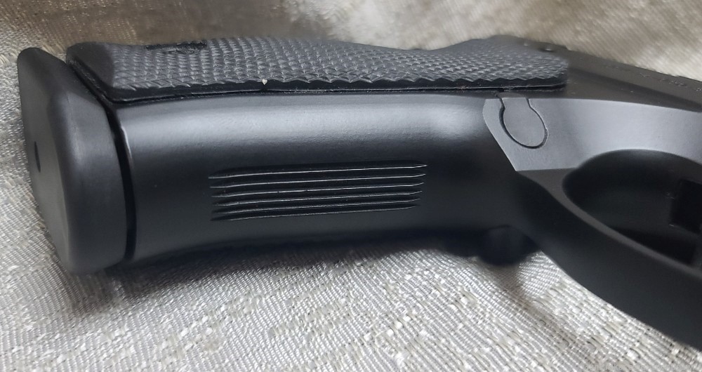 CZ 75 P-01 Compact 9mm W/ 4 Mags Nite Sights Case Semi-Auto Pistol DA/SA -img-16