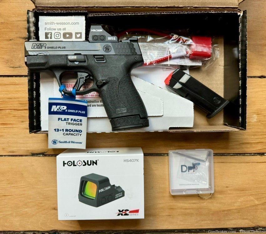 Smith & Wesson M&P9 Shield Plus - 9mm Pistol w/ Holosun 407k - FACTORY NEW!-img-1