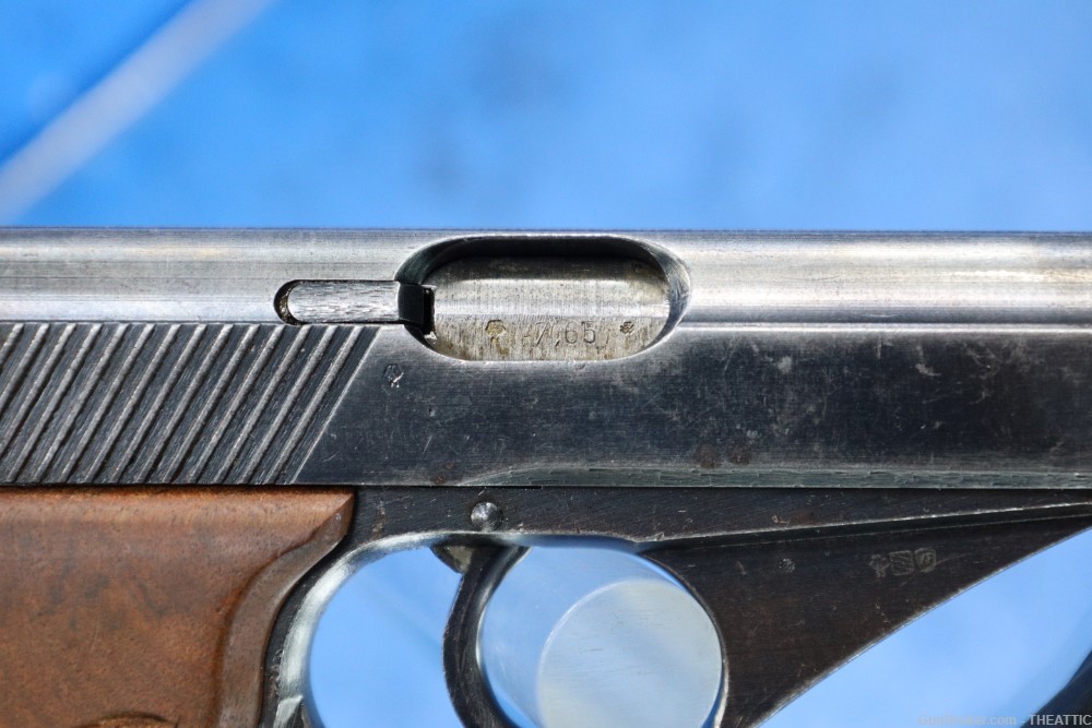 EARLY POST WAR FRENCH PRODUCTION MAUSER HSC 32 ACP PISTOL WITH WOOD GRIPS-img-31