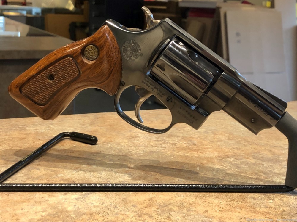 Taurus Model 85 .38 Special 5 shot Revolver w/ Wood grip-img-2