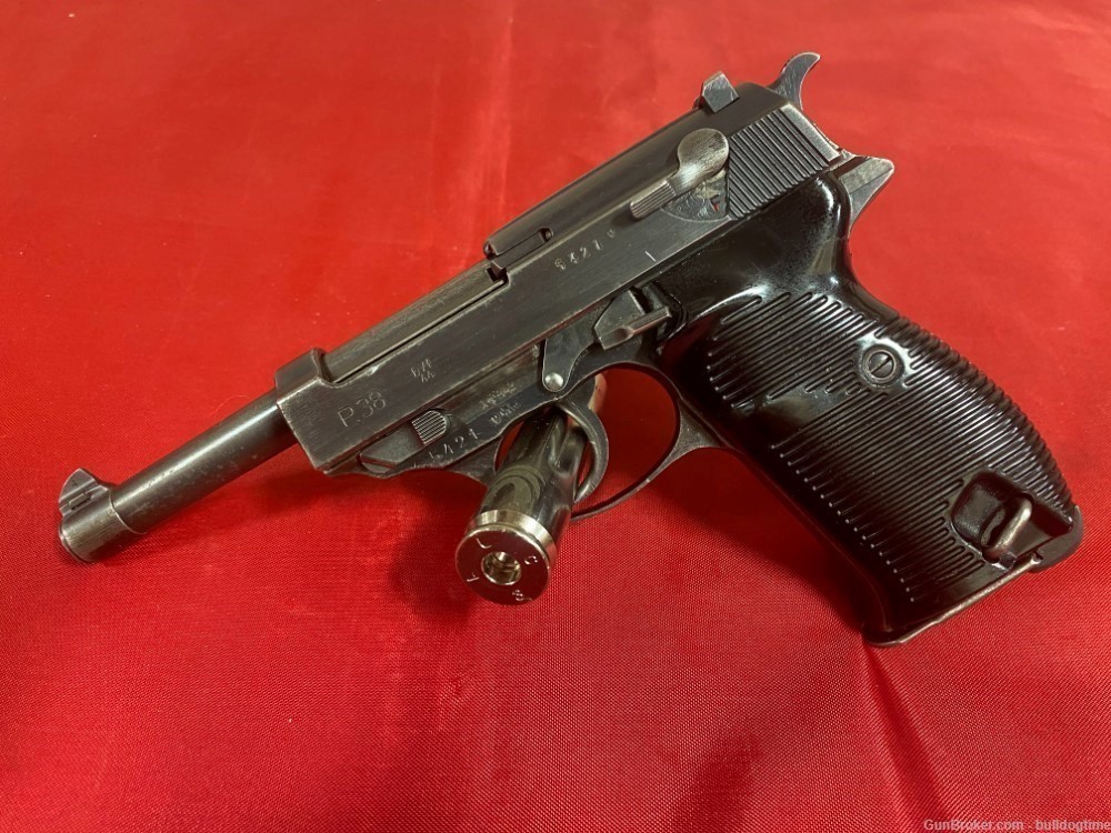 Walther P.38 Built By Mauser in 1944 War Time Production Great Condition -img-0
