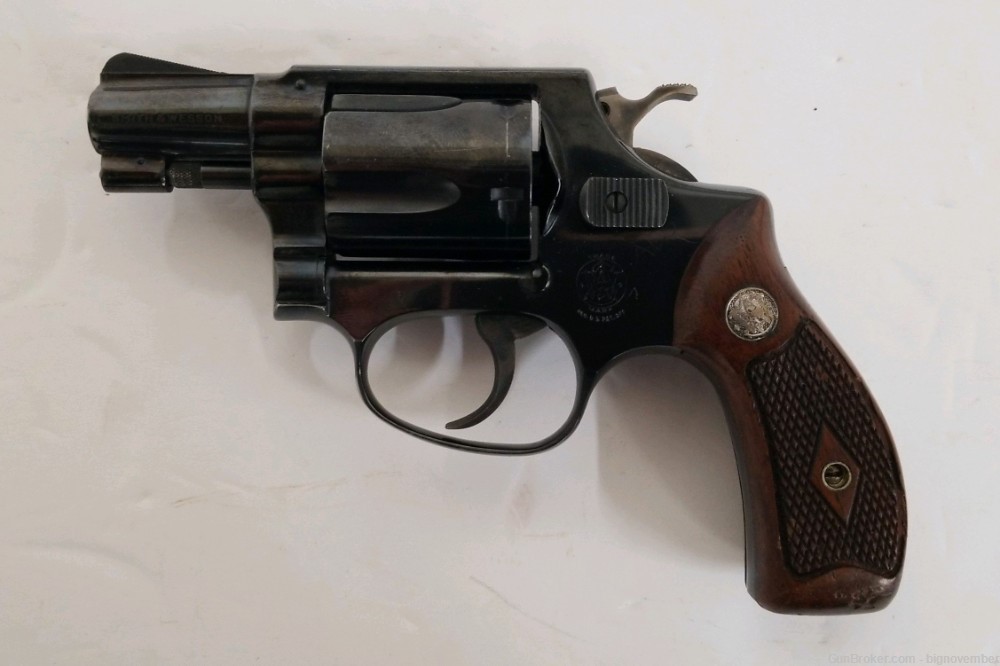 Early Smith & Wesson Model 36 Chief's Special Double Action Revolver-img-2