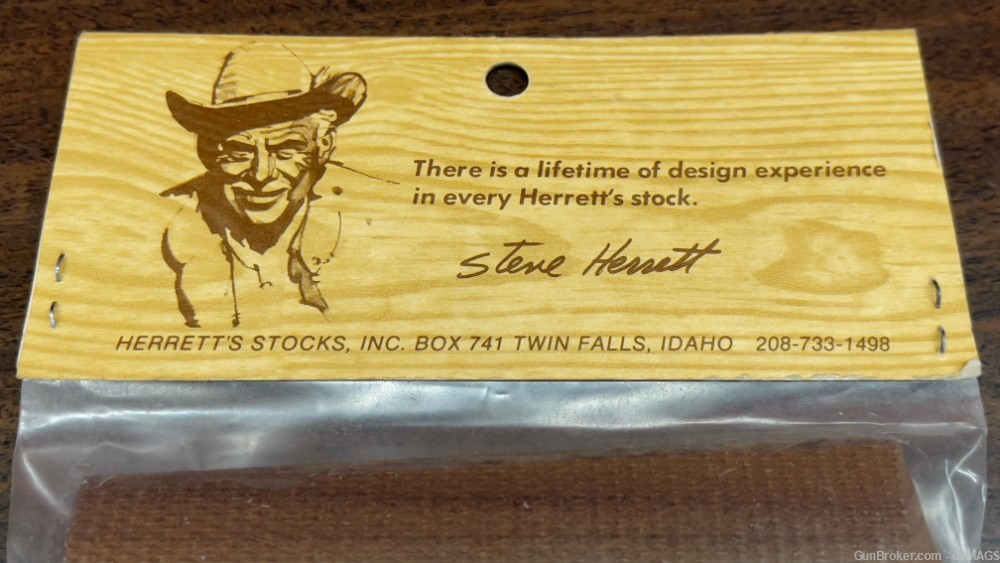 Herrett's Stocks Full Size 1911 1911A1 Checkered Walnut Wood Pistol Grips-img-4