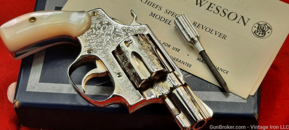 Smith and Wesson model 36  Engraved with Genuine Pearl grips, Beautiful! NR-img-40