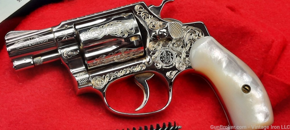 Smith and Wesson model 36  Engraved with Genuine Pearl grips, Beautiful! NR-img-4