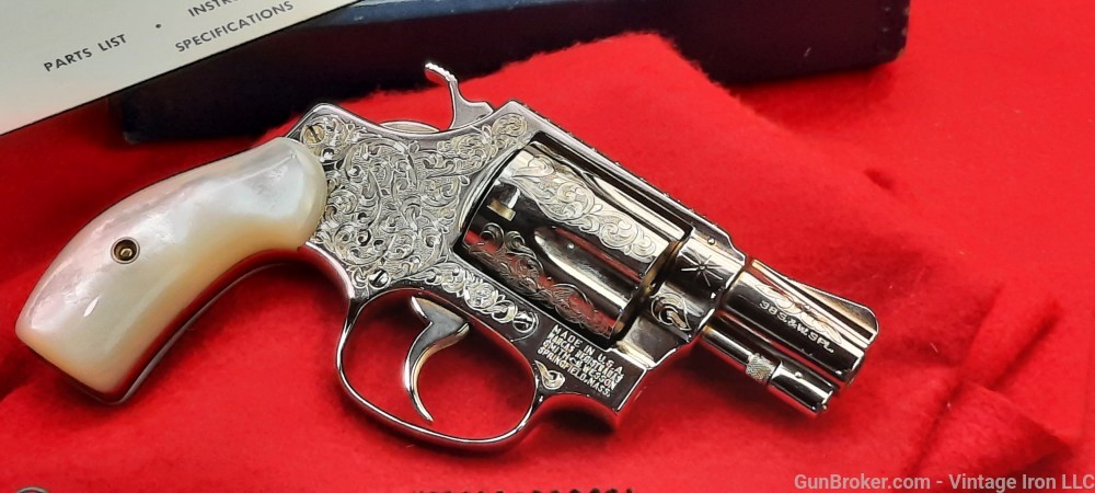 Smith and Wesson model 36  Engraved with Genuine Pearl grips, Beautiful! NR-img-11