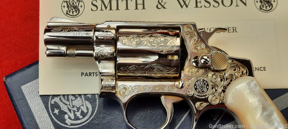 Smith and Wesson model 36  Engraved with Genuine Pearl grips, Beautiful! NR-img-28