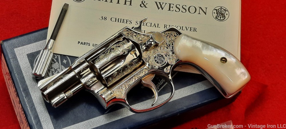 Smith and Wesson model 36  Engraved with Genuine Pearl grips, Beautiful! NR-img-44