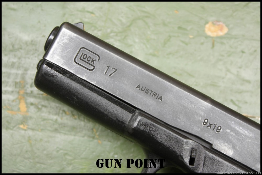 Glock G17 GEN1  Generation 1 9mm Austria *Penny* Auction No Reserve!-img-7