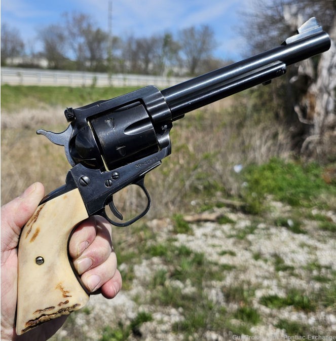 1970 Ruger Blackhawk  .357 Magnum Revolver w Box & Extra Grips-img-17
