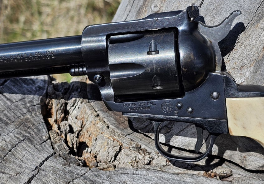 1970 Ruger Blackhawk  .357 Magnum Revolver w Box & Extra Grips-img-7
