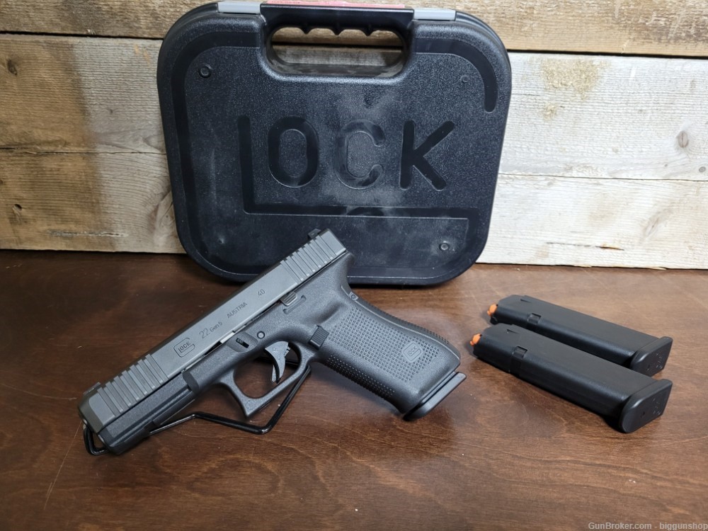 Used Glock 22 Gen5 40S&W W/ Night Sights Great Condition!-img-0