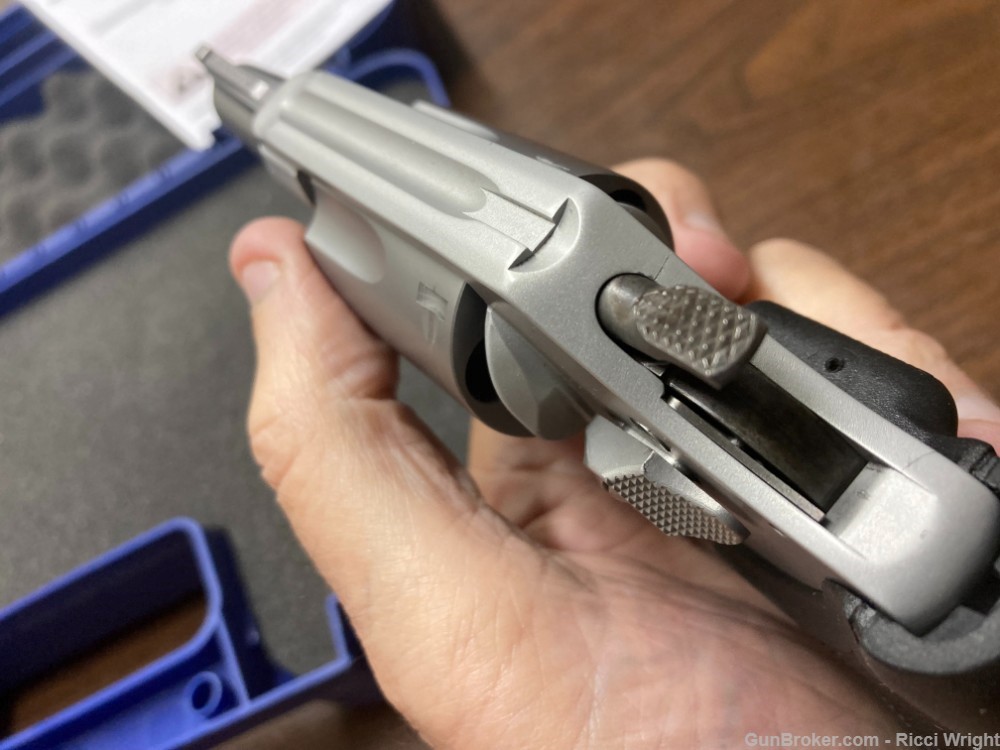Smith & Wesson 637 Airweight-img-16