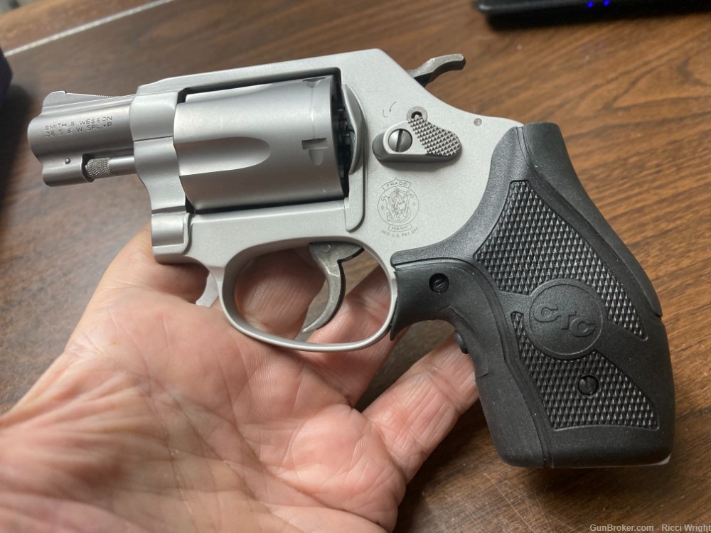 Smith & Wesson 637 Airweight-img-2