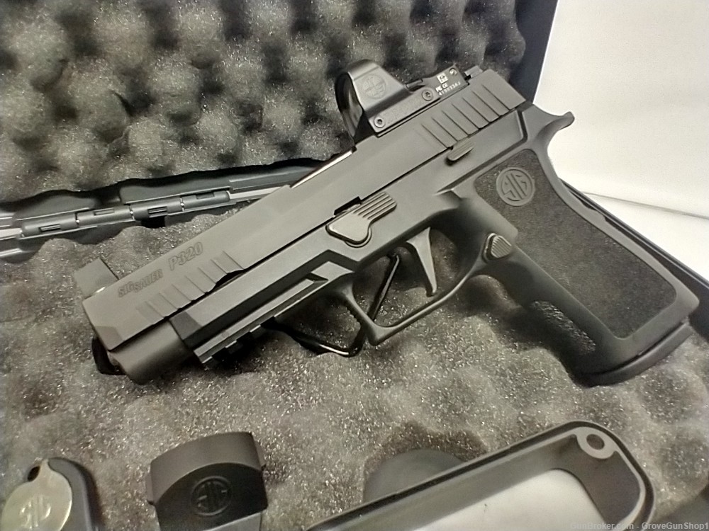 Sig Sauer P320F 9mm Pistol w/Leupold DeltaPoint Pro Red Dot USED-img-0