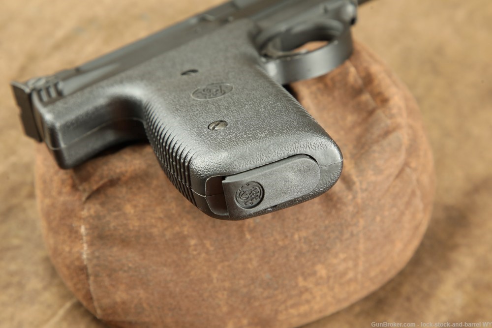 Smith & Wesson 22A-1 22LR Semi-Auto Pistol w/Original Box-img-25