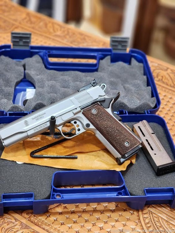 SMITH WESSON 1911 PRO SERIES 9MM-img-1