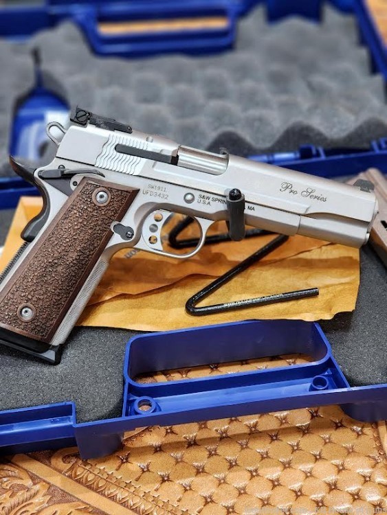 SMITH WESSON 1911 PRO SERIES 9MM-img-5