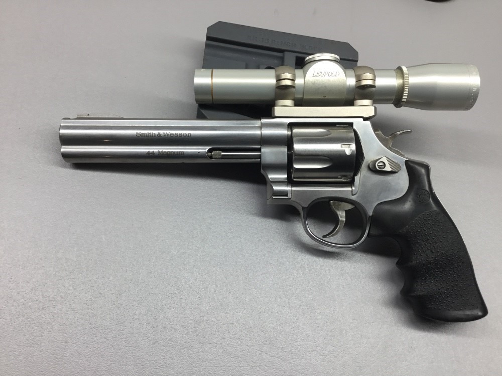 Smith & Wesson 629 Classic 44 Mag with Leupold M8-2X-img-2