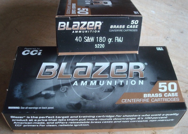 500 CCI .40 s&w FMJ Blazer Brass 180 gr ammunition 5220 new-img-1
