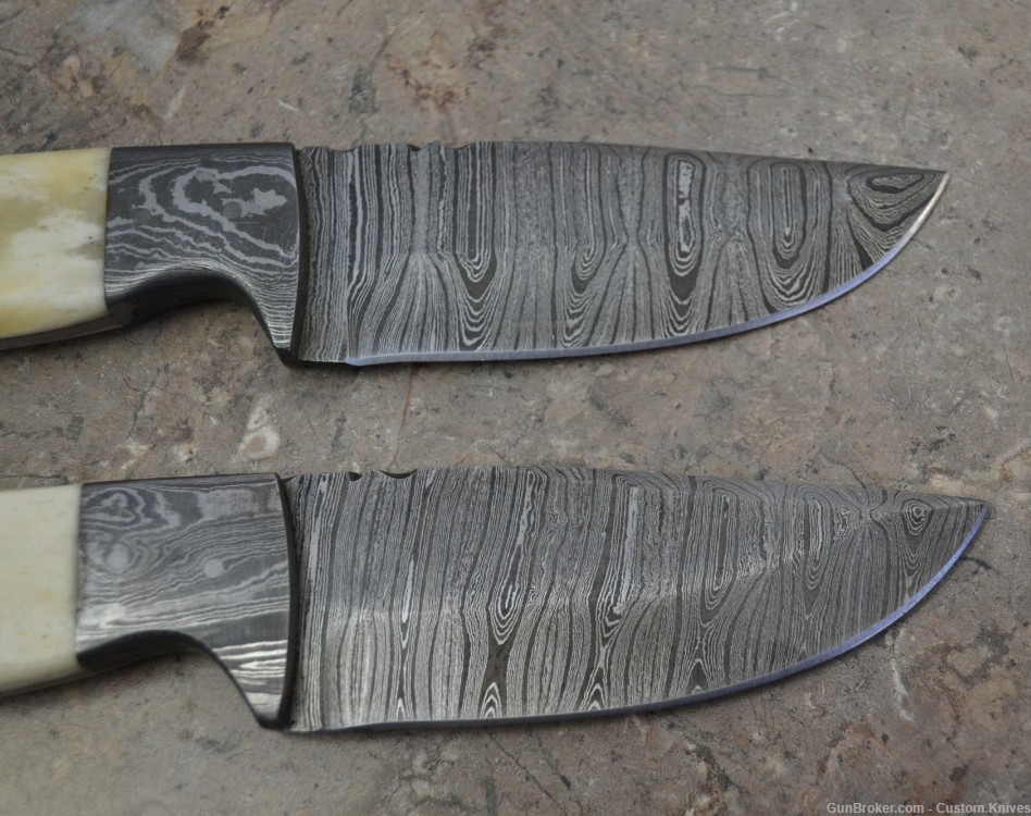 Custom Made Damascus Steel Set of 2 Hunting Knives Mix Handles (LT-858)-img-4
