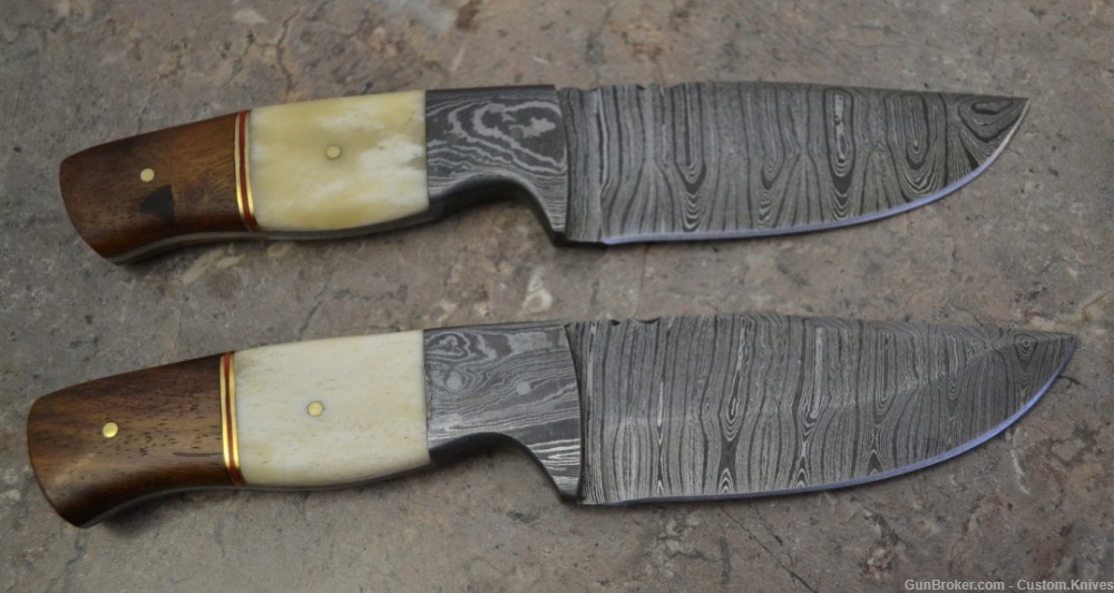 Custom Made Damascus Steel Set of 2 Hunting Knives Mix Handles (LT-858)-img-3