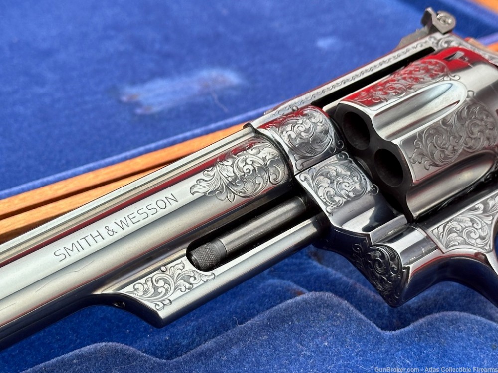 Very RARE 1975 Smith & Wesson 29-2 Blue 8 3/8"    44 MAG |FACTORY ENGRAVED|-img-4