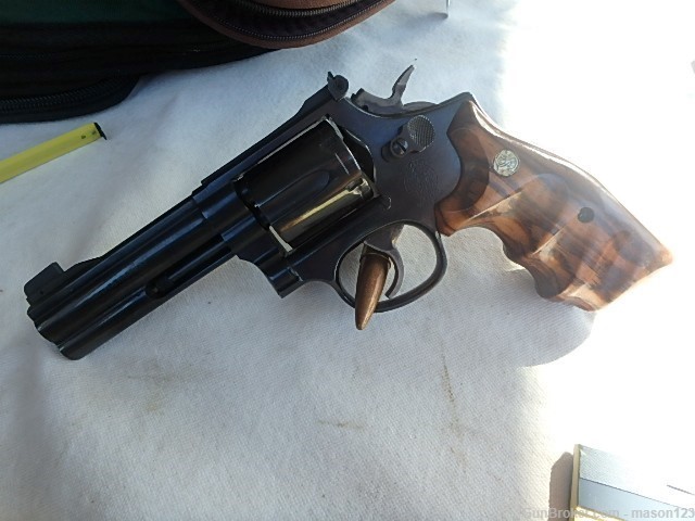 SMITH AND WESSON MODEL 16-4 IN A 32 MAGNUM  4 INCH -img-0
