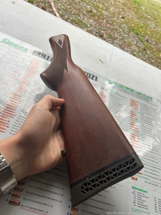 Remington 1187 SP 12 gauge Butt Stock Pressed Checkering-img-2