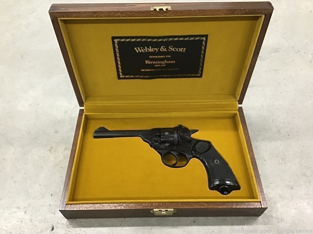 Webley & Scott Mark IV Centennial .38 S&W Revolver With Case Made 1982-img-0