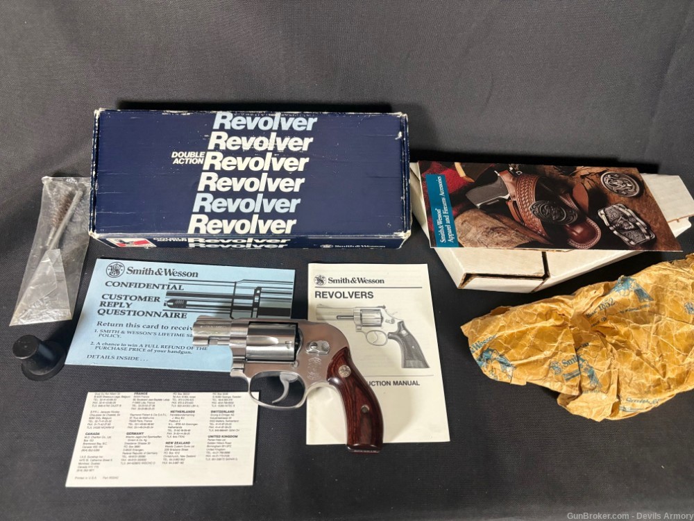Smith and Wesson Model 649 Unfired!-img-8