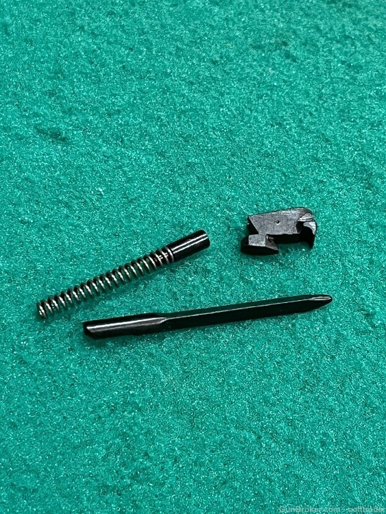 East German Makarov Pistol firing pin extractor plunger & spring 9x18-img-1