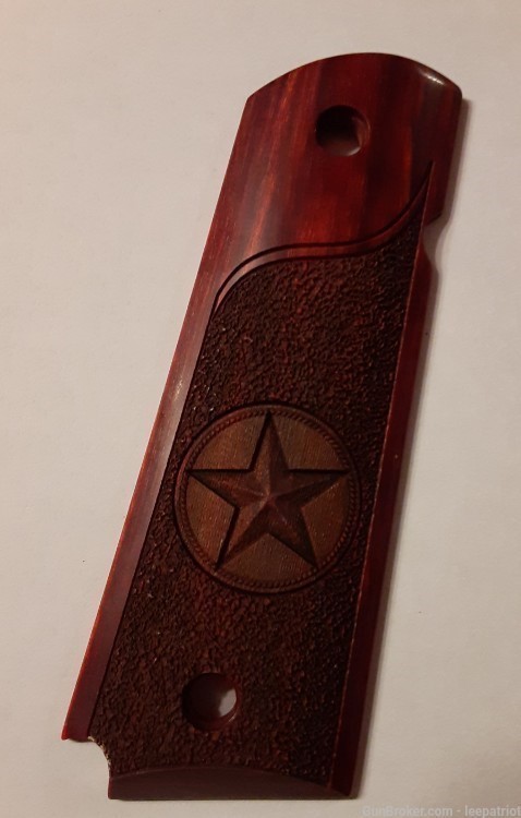 Hogue 1911 Full Size Texas Star Rosewood Grips BRAND NEW-img-1