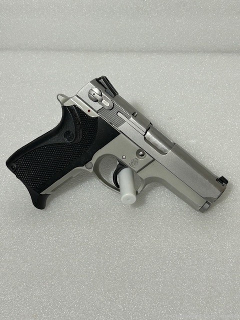 Smith and Wesson 6906 9mm Compact S&W like 6904, 5904, 5903, 5906, 3913 -img-2